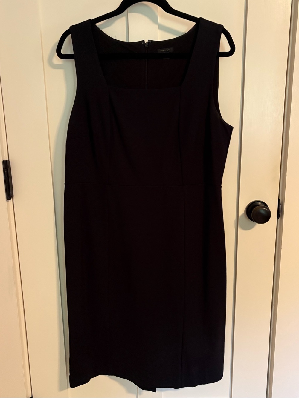 Ann Taylor Black Sleeveless Sheath Dress